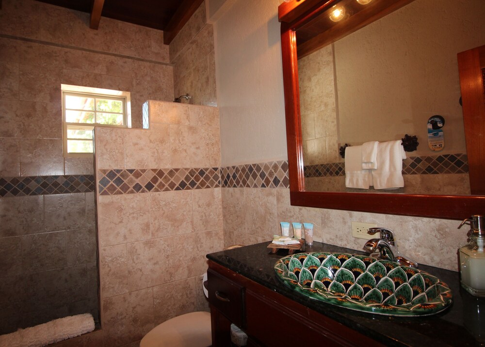 Luxury Villa, 1 Bedroom, Sea Facing - Bathroom
