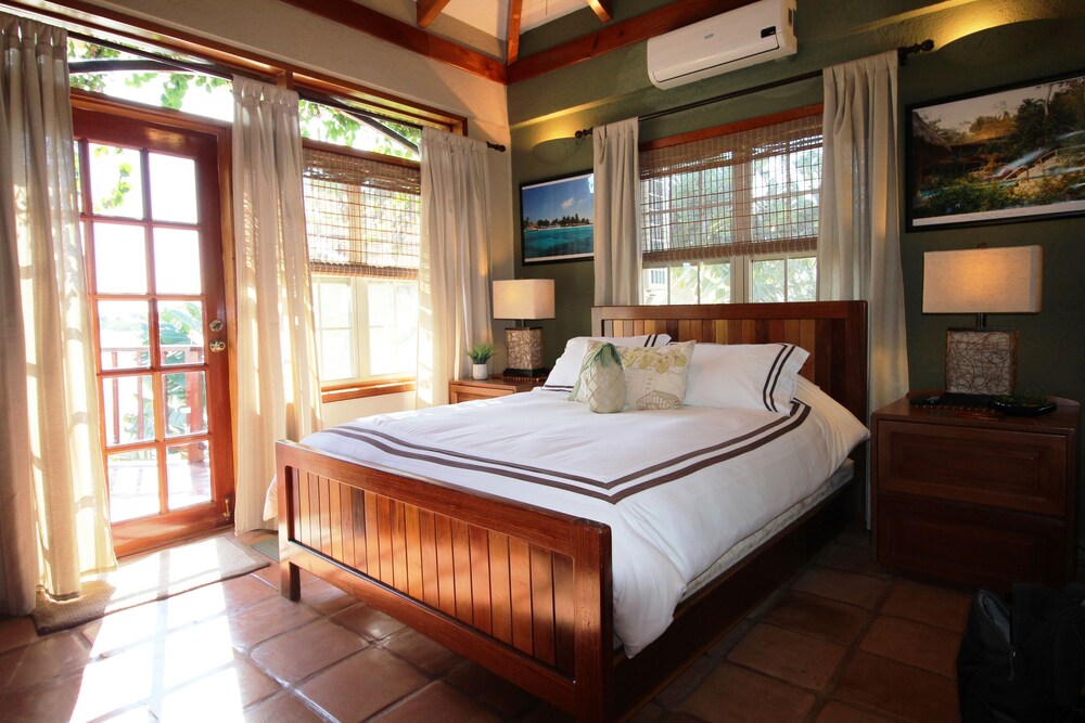 Luxury Villa, 2 Bedrooms, Sea Facing - Guestroom