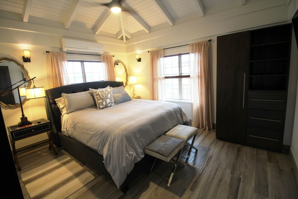 Luxury Villa, 1 Bedroom, Sea View - Guestroom