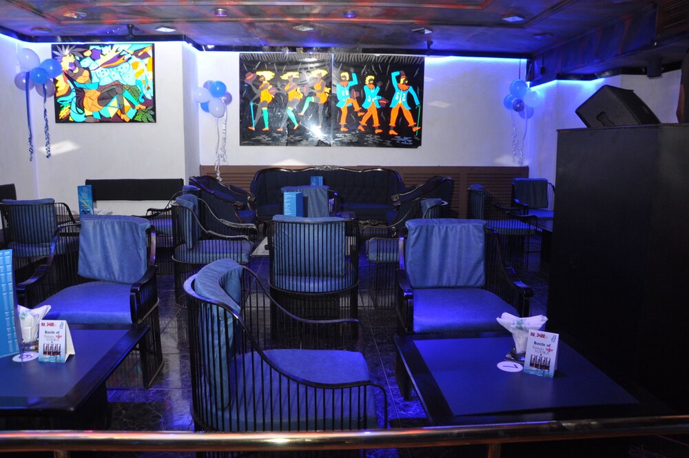 Hotel Bar