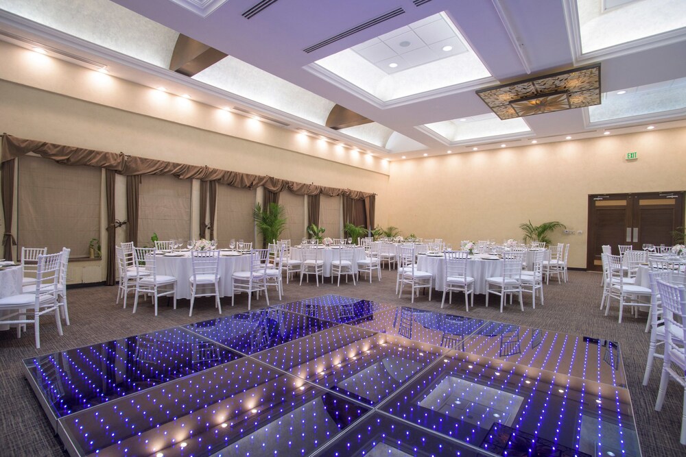 Indoor wedding, Villa La Estancia Beach Resort & Spa Riviera Nayarit