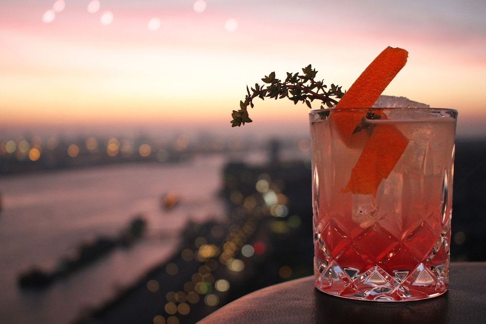 Hotel Bar