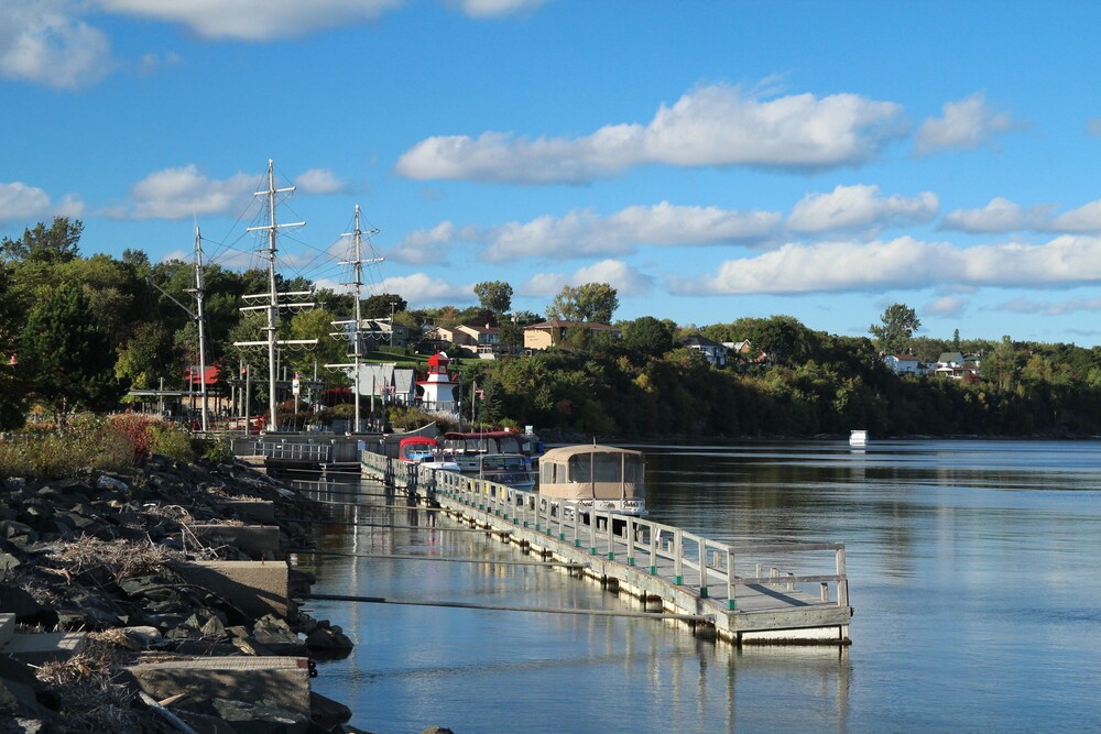 Dock
