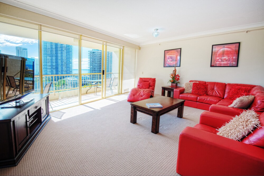2 Bedroom Executive Plus Apartment - Guestroom