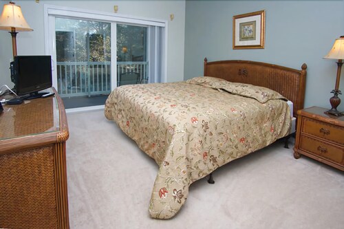 Condo, 3 Bedrooms (2 Queen bed 2 singles and 1 sofa bed) - Guestroom