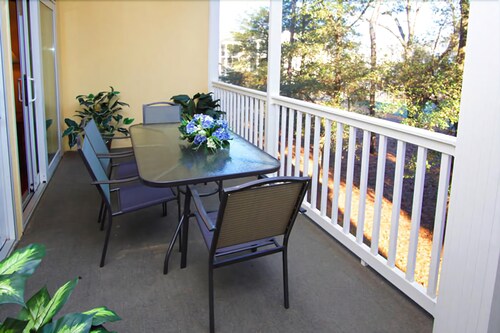 Condo, 3 Bedrooms (2 Queen bed 2 singles and 1 sofa bed) - Balcony