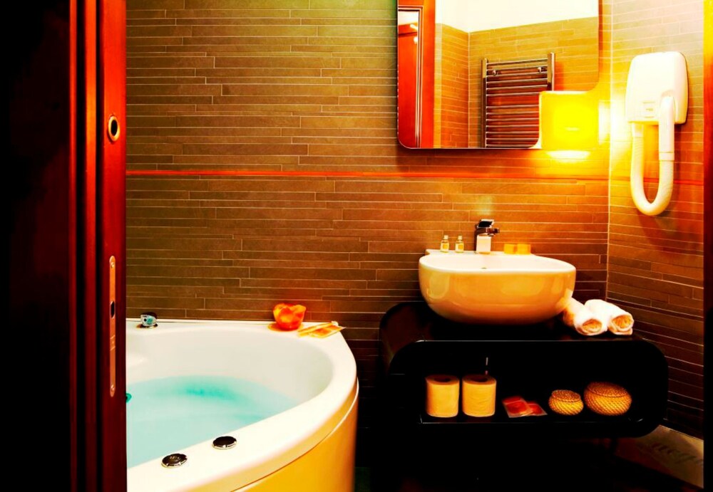 Jetted Tub
