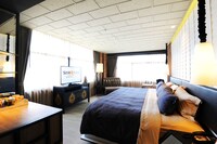 Club Room, Business Lounge Access, City View (Heritage)