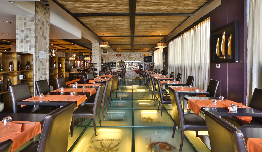 Food Court