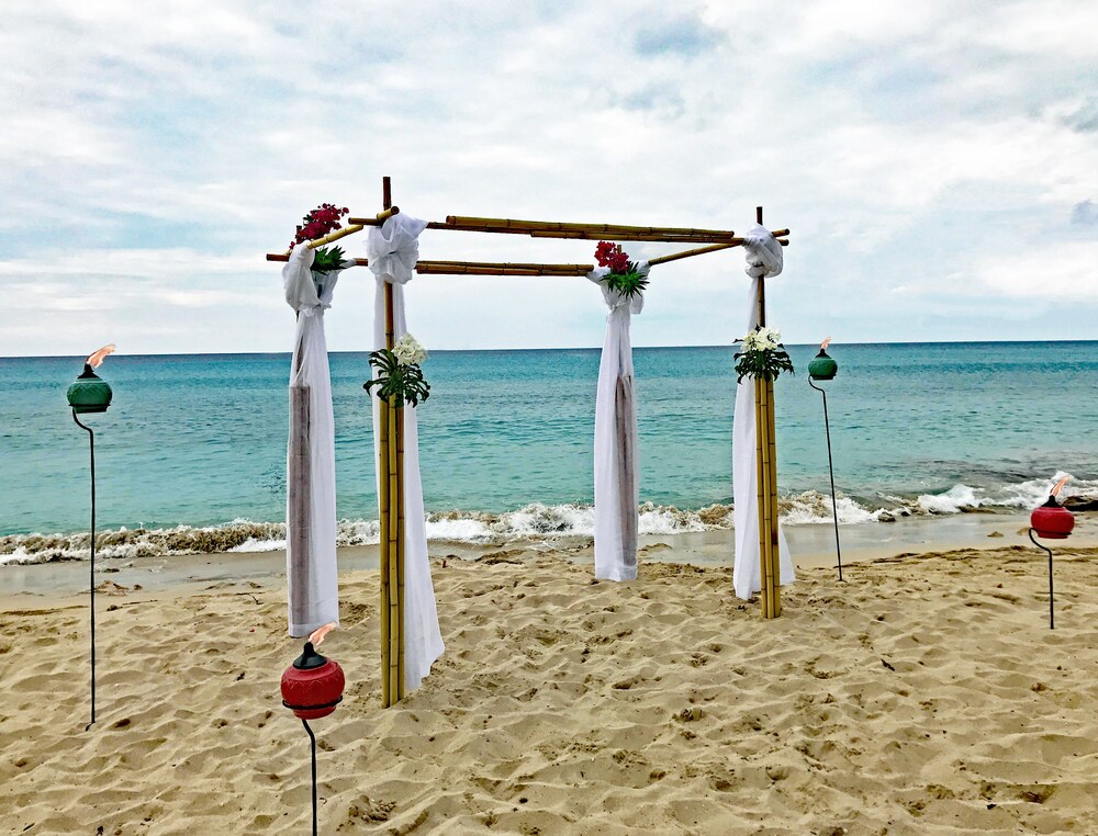 Outdoor wedding area, Sand Castle on the Beach - Adults Only