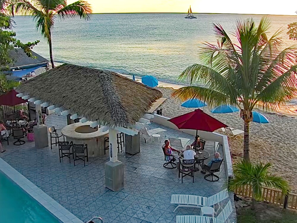Poolside Bar