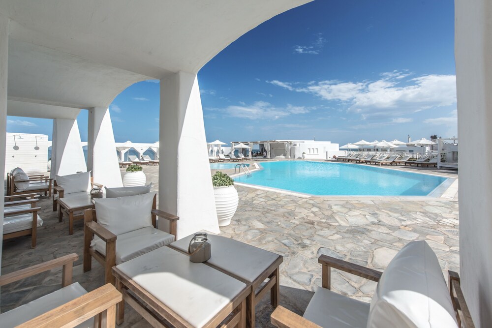 Poolside Bar
