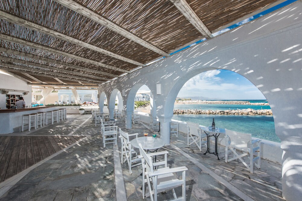 Poolside Bar