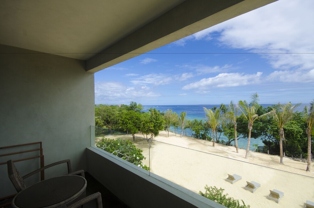 Beach/Ocean View