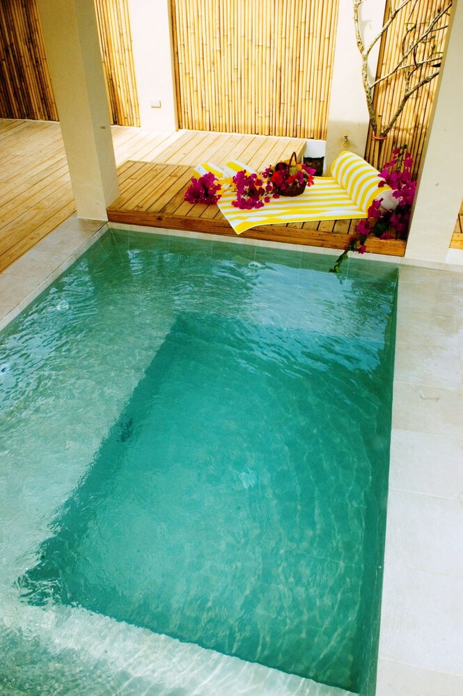 Jetted Tub