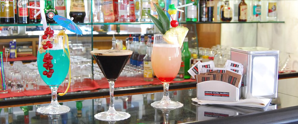 Hotel Bar