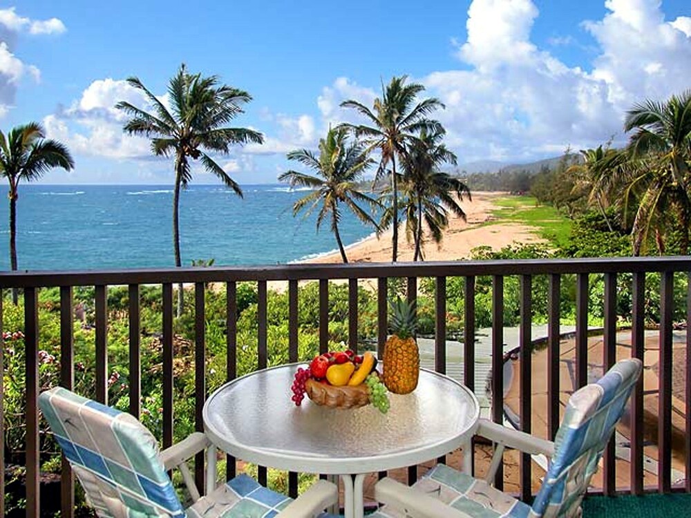 Standard Room, 1 Bedroom, Oceanfront - Balcony