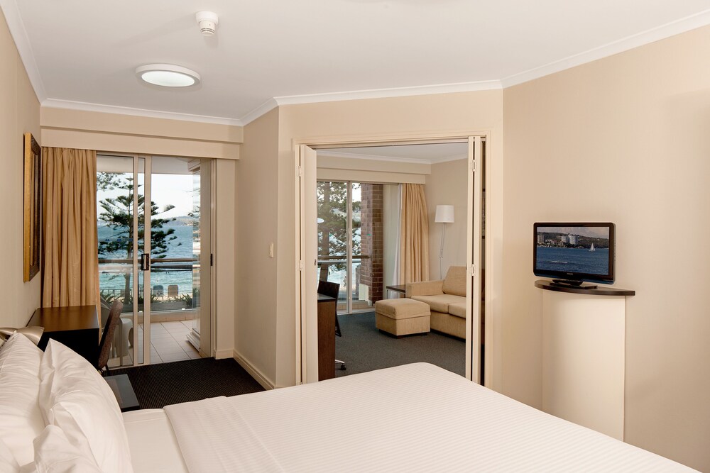 One Bedroom Harbour View Apartment - Guestroom