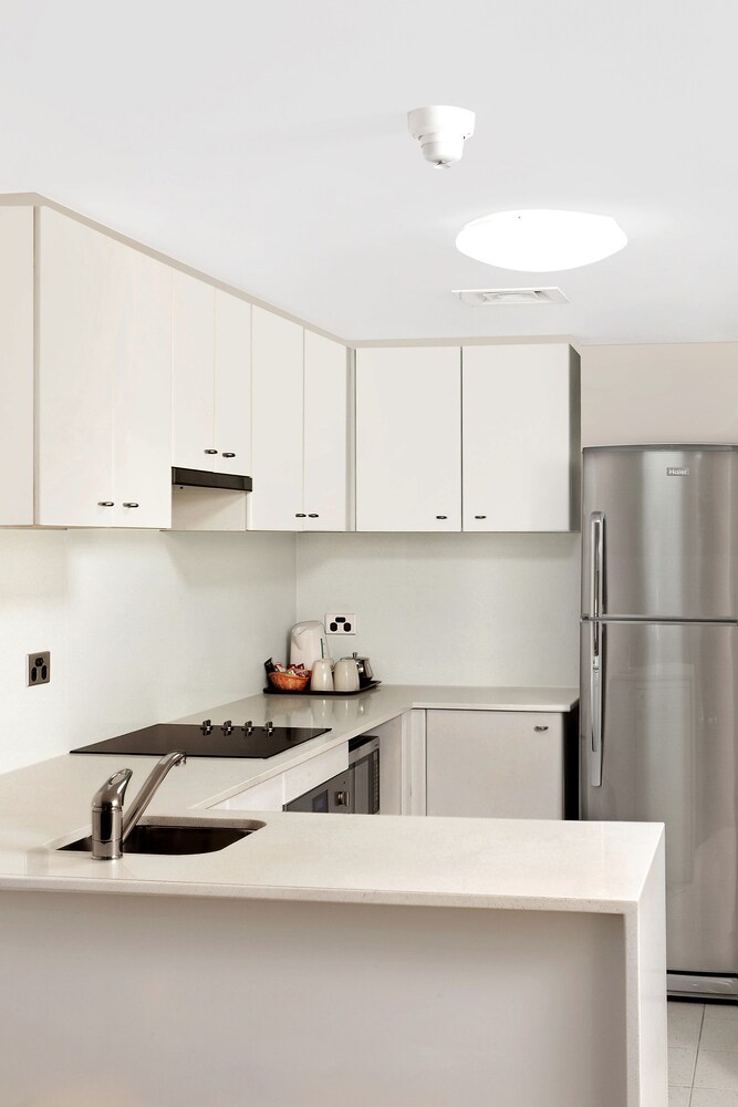 One Bedroom Harbour View Apartment - In-Room Kitchen