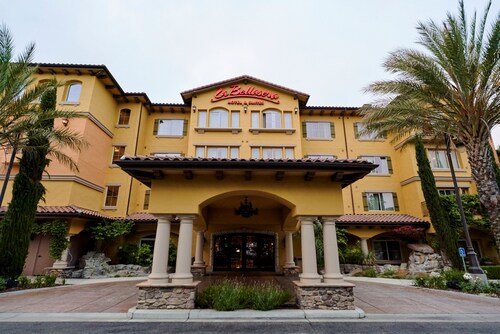 La Bellasera Hotel And Suites