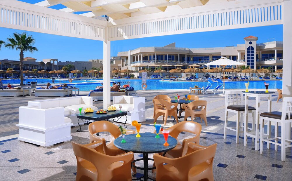 Bar a bordo piscina