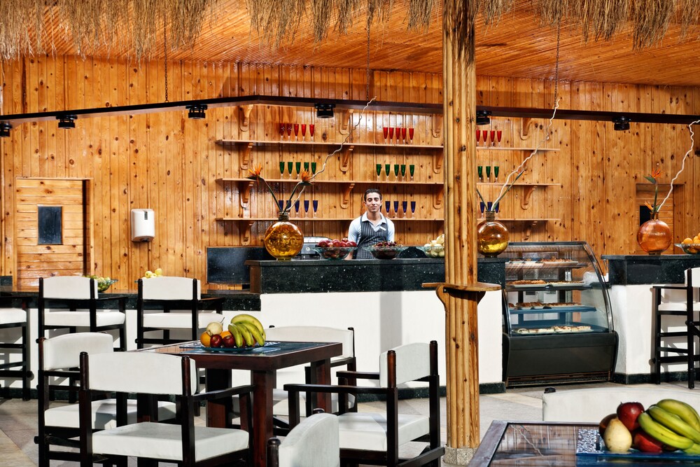 Bar a bordo piscina