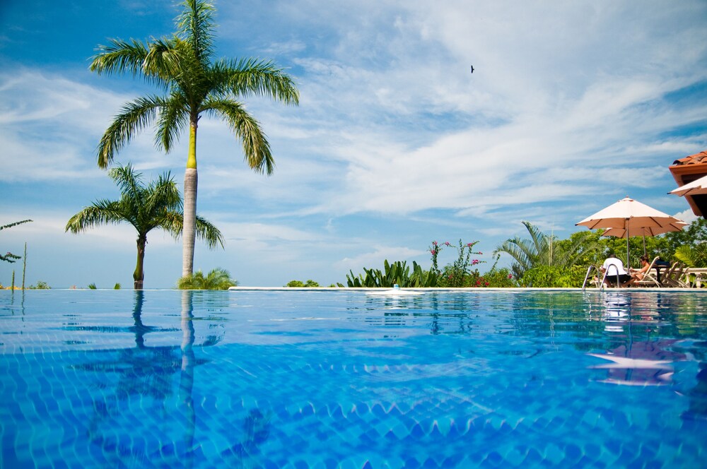 Piscina infinita