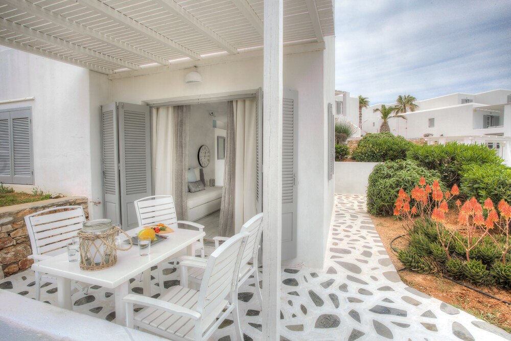 Grand Suite, Partial Sea View, Ground Floor - Guestroom