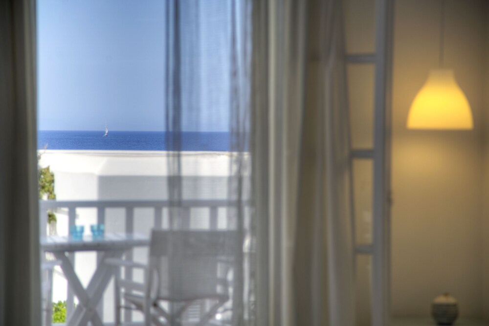 Superior Studio, Partial Sea View - Guestroom
