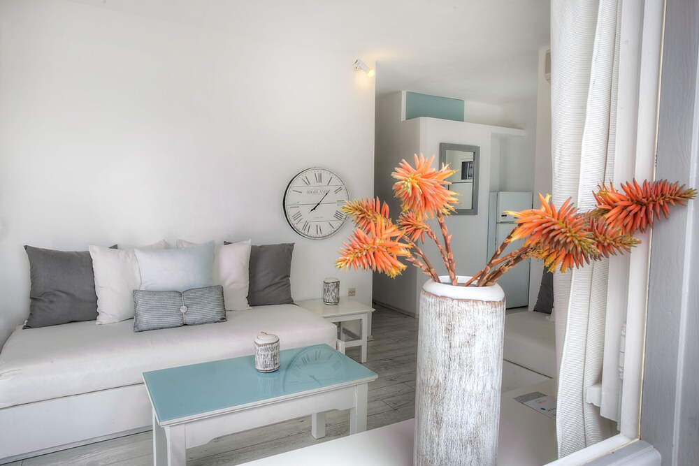 Grand Suite, Partial Sea View, Ground Floor - Guestroom