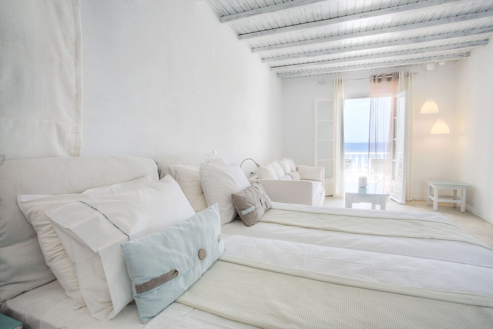 Junior Suite, Sea View - Guestroom