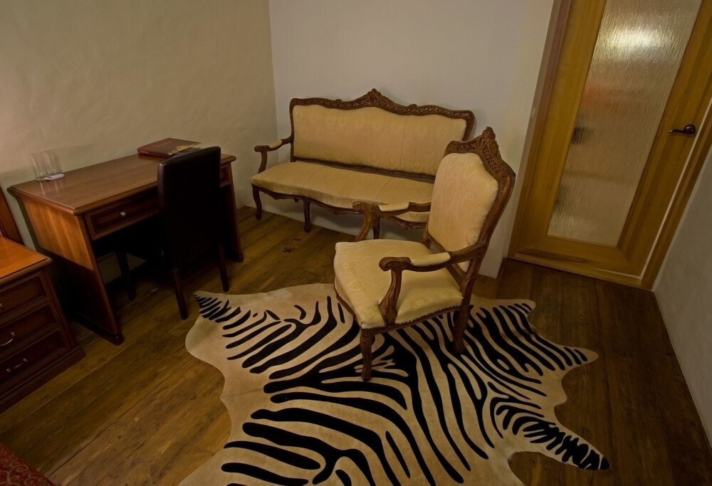 Junior Suite - Living Room