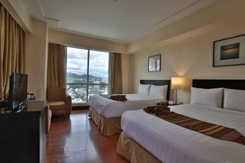 Crown Regency Hotel and Towers Cebu