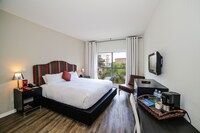 Classic Room, Pool View