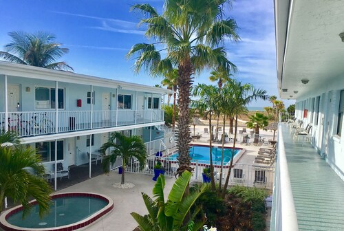 Tahitian Beach Motel