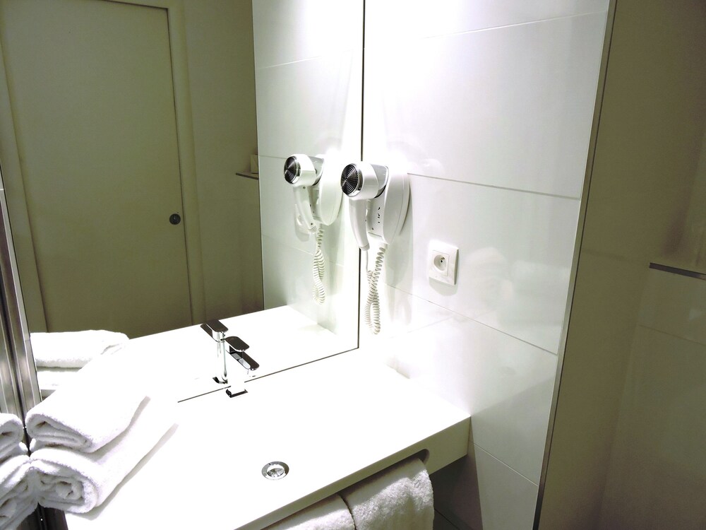 Studio Suite, 2 single beds - Bathroom