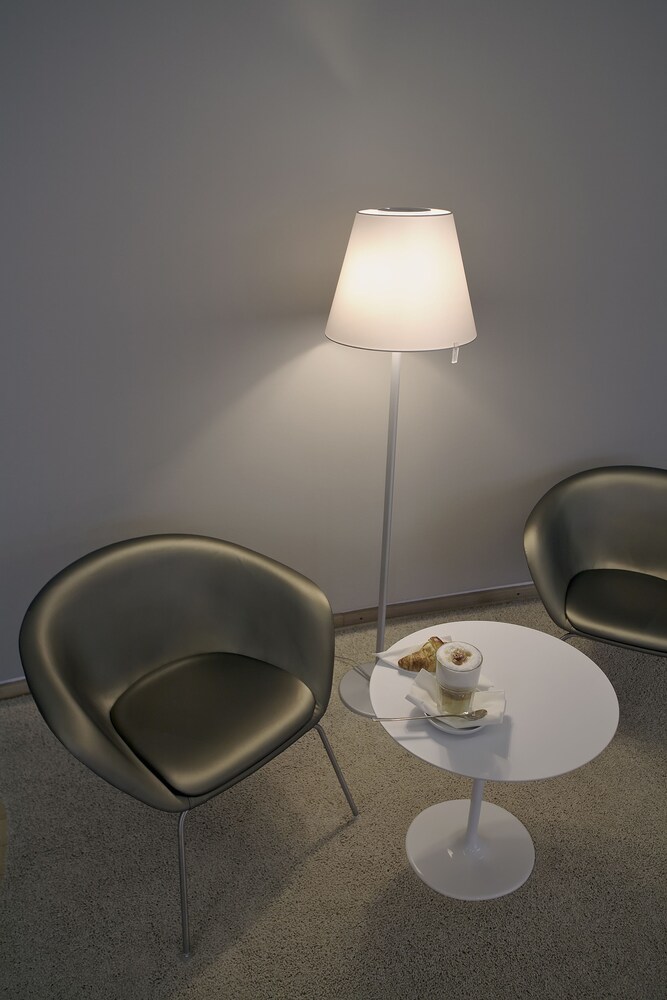 Hotel Lounge