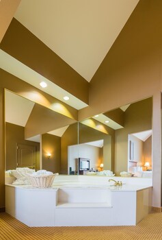 Jetted Tub