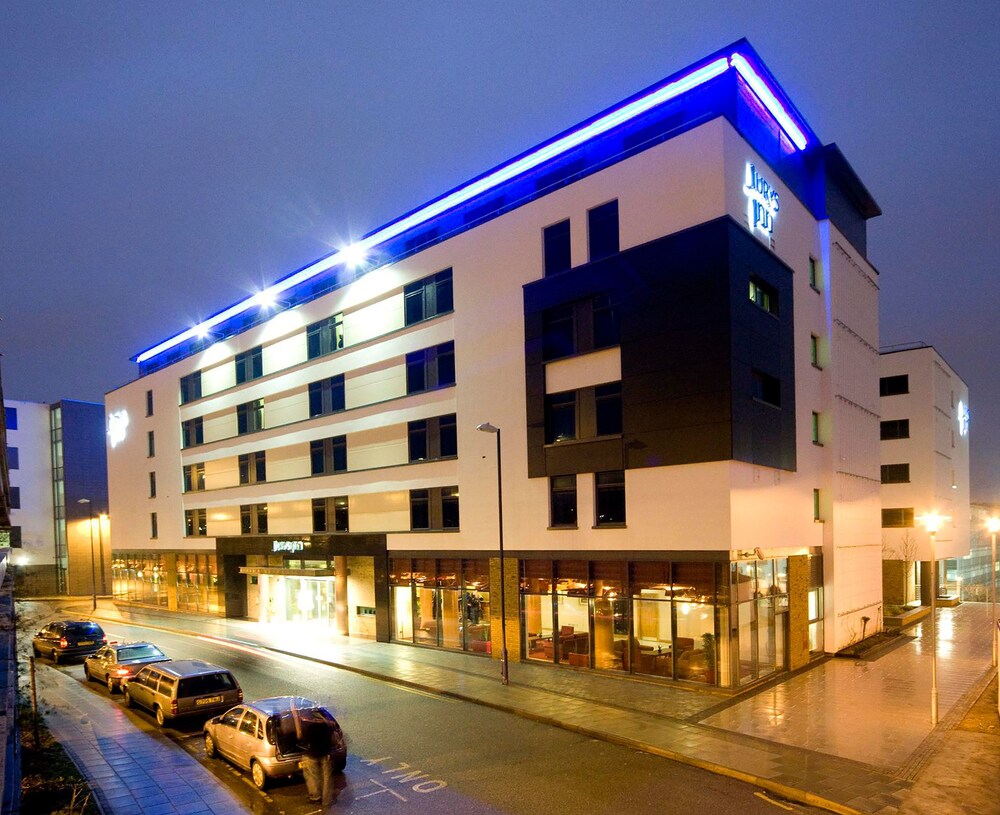 Hotel Front - Evening/Night