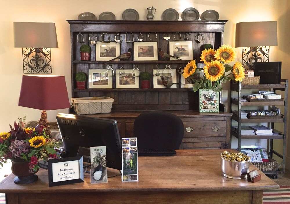 Concierge Desk