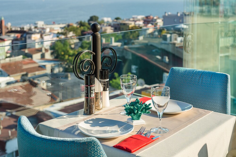 Hotel Bar