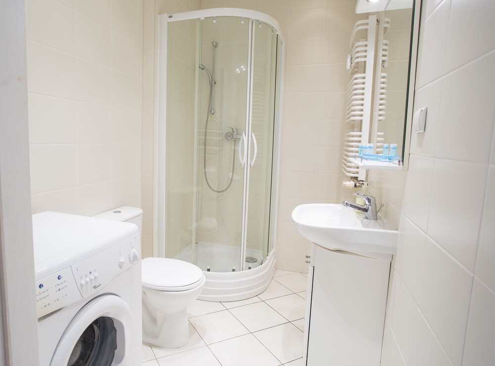 Premium Studio - Bathroom