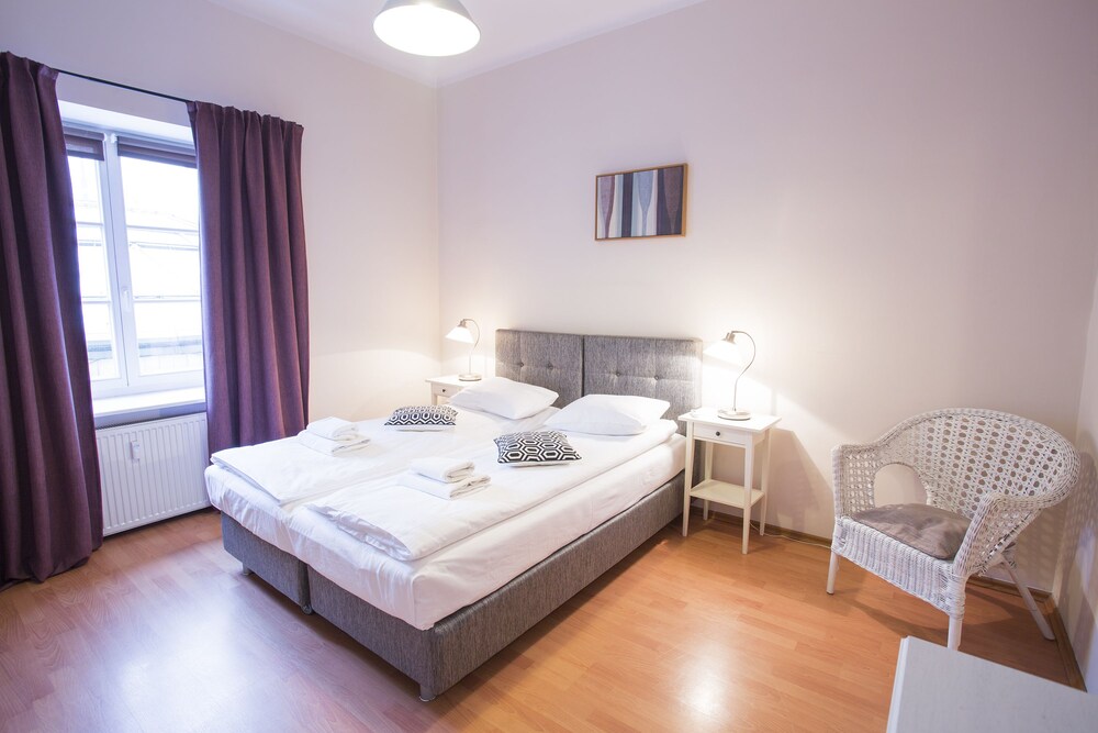 Premium Apartment, 2 Bedrooms - Guestroom