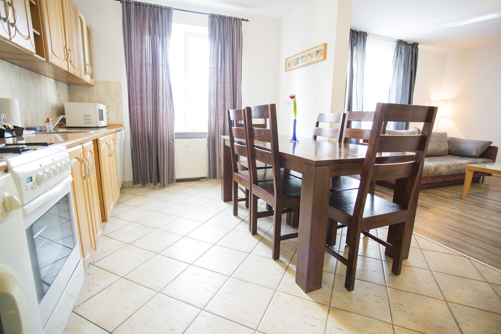 Premium Apartment, 2 Bedrooms - In-Room Kitchen