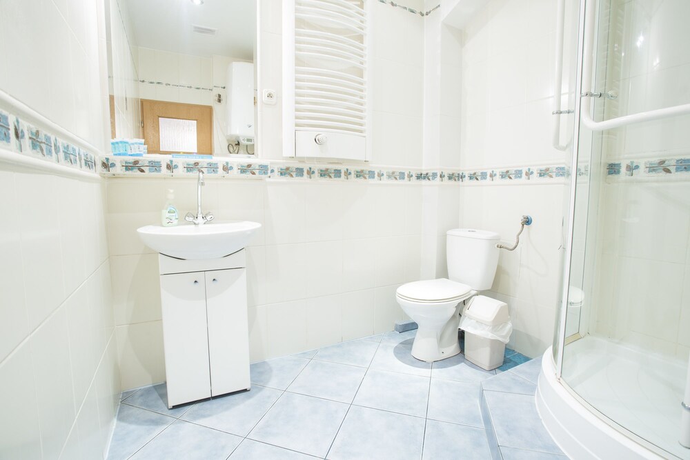 Premium Studio, Balcony - Bathroom