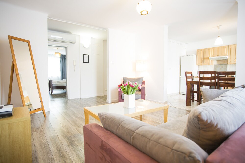 Premium Apartment, 2 Bedrooms - Guestroom