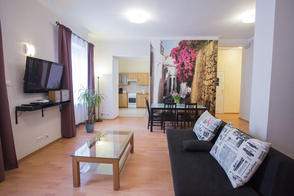 Premium Apartment, 2 Bedrooms - Living Area
