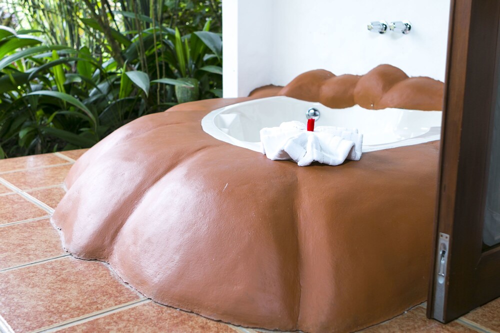 Jetted Tub