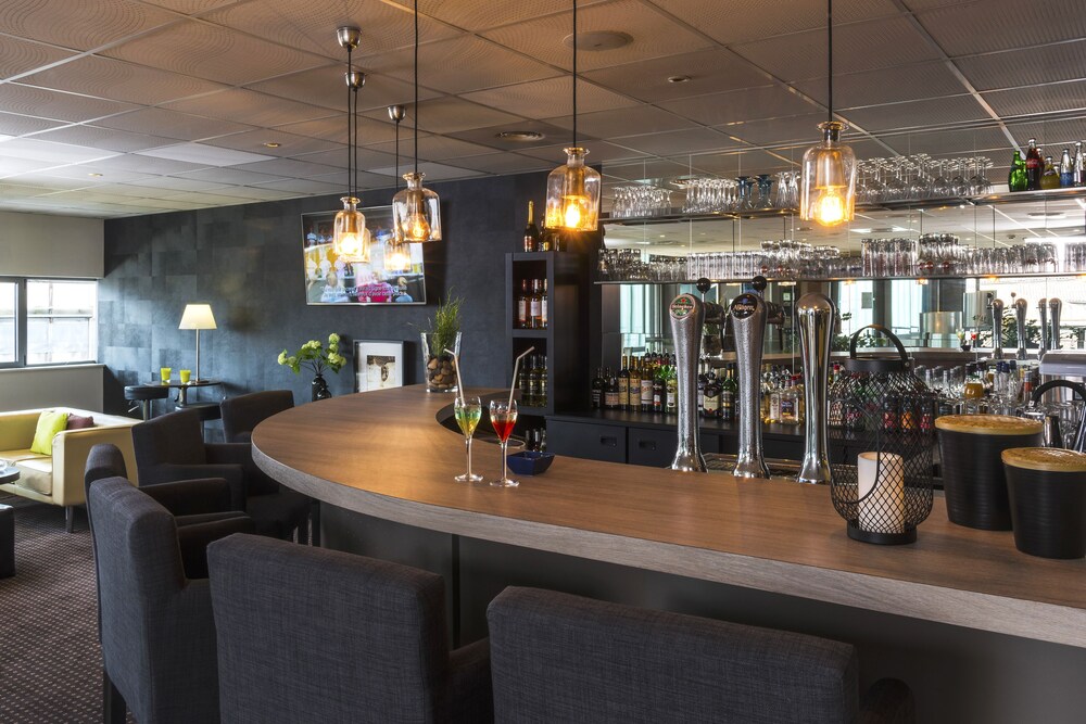 Hotel Lounge