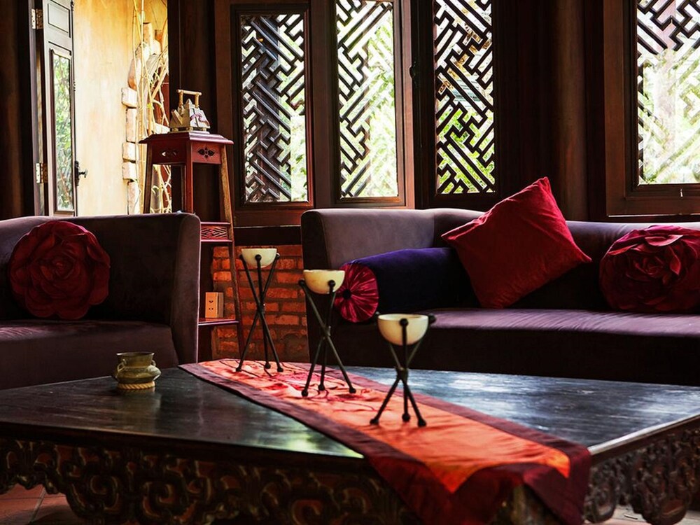 Executive Lounge